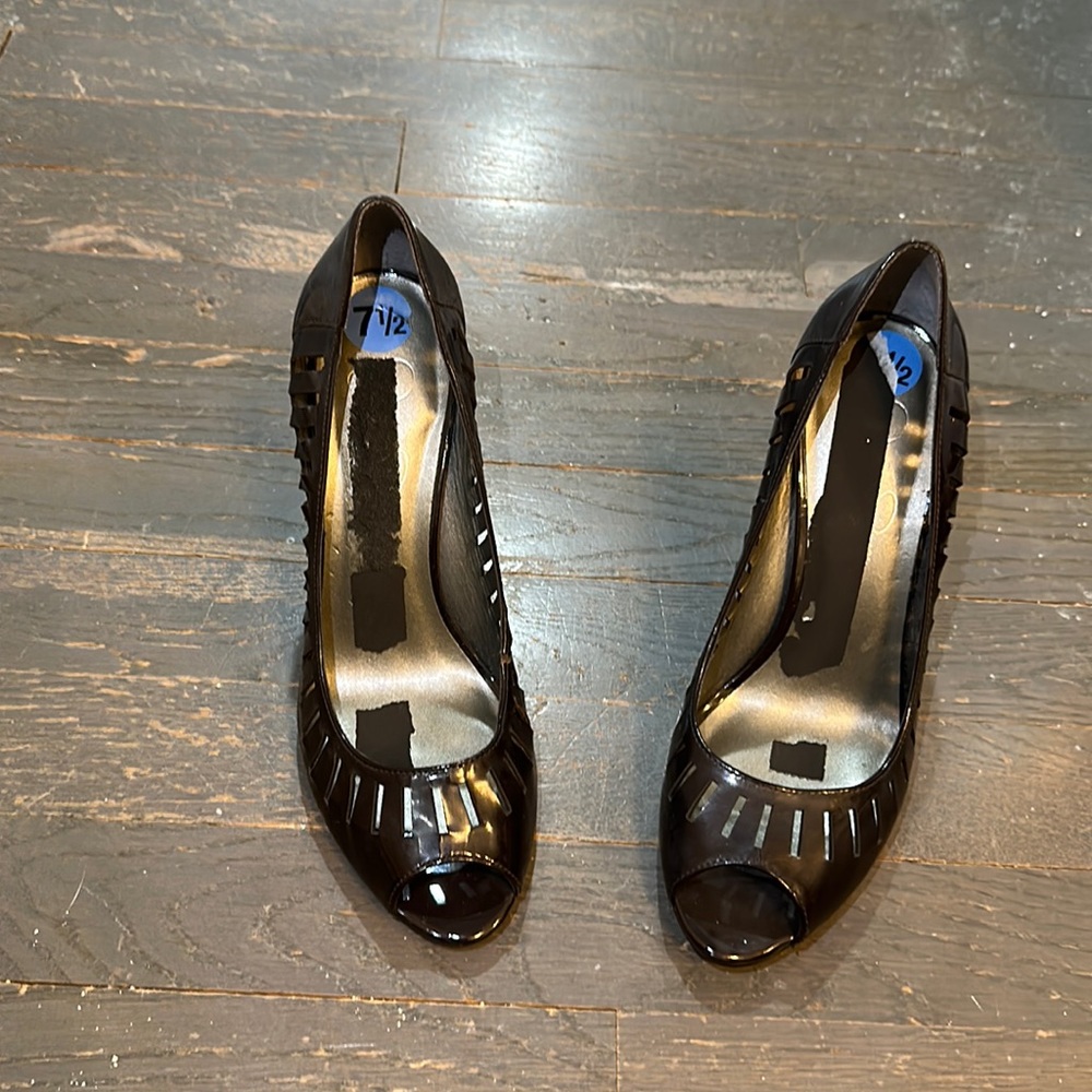 Jessica Simpson heels